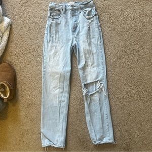 A&f jeans 2 or 26